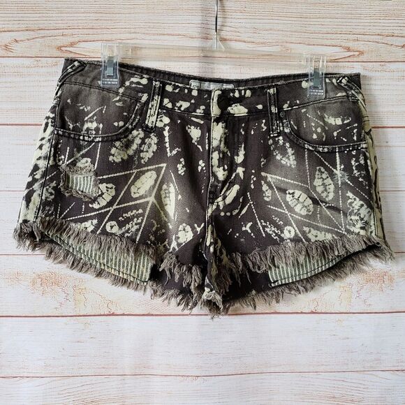 Free People Frayed Distressed Printed 5-Pocket Shorts Size 29 Daisy Dukes - Picture 1 of 9